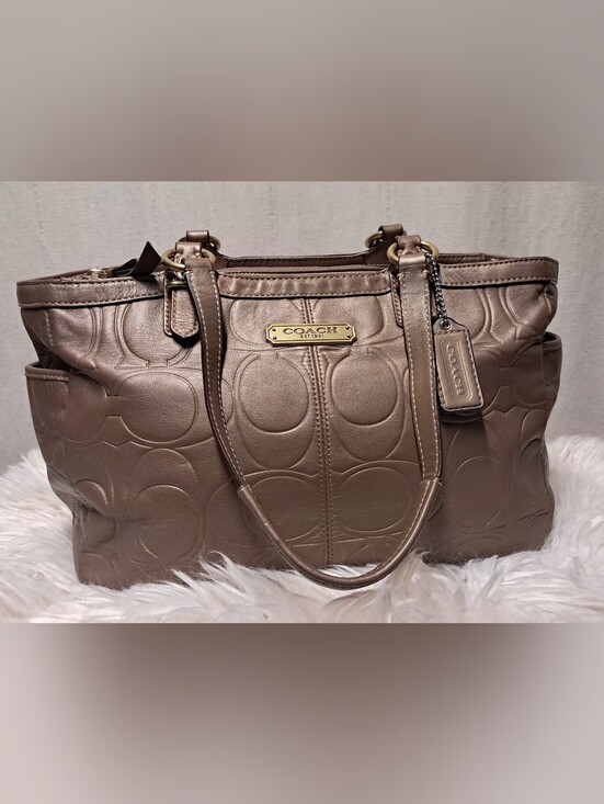 Coach Handbags - Vintage Y2K Coach Gallery Embossed Leather Tote Bag F20742 Metallic Like New